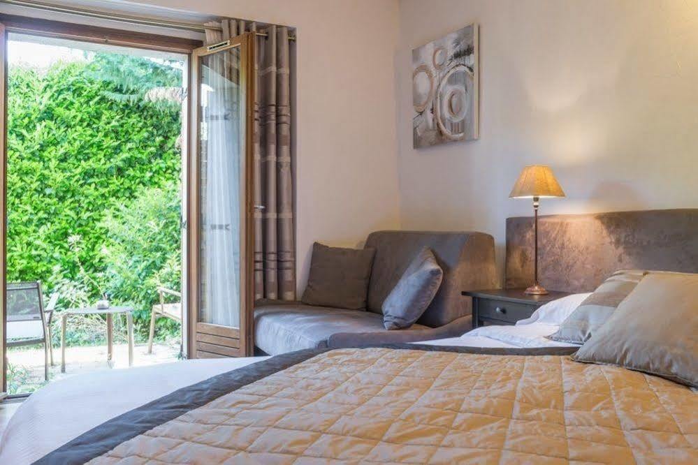Logis Hotel Le Petit Casset La Boisse エクステリア 写真